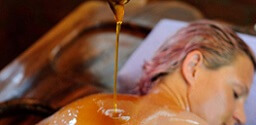 pizhichil oil pour on body