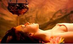 Shirodhara-Back-Massage-treatment